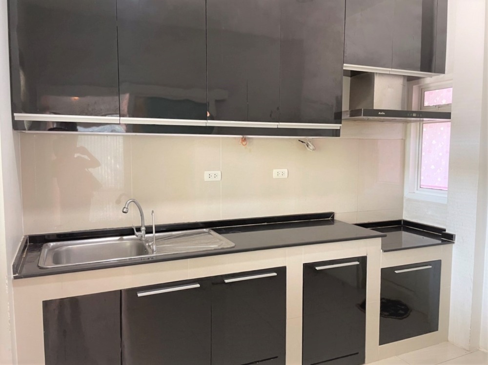 ขายบ้านพุทธมณฑล ศาลายา : ขายบ้านเดี่ยว 2 ชั้น  ม.บางกอกบลูเลอวาร์ด ปิ่นเกล้า-เพชรเกษม  ถ.พุทธมณฑลสาย4  ต.กระทุ่มล้ม  อ.สามพราน  นครปฐม