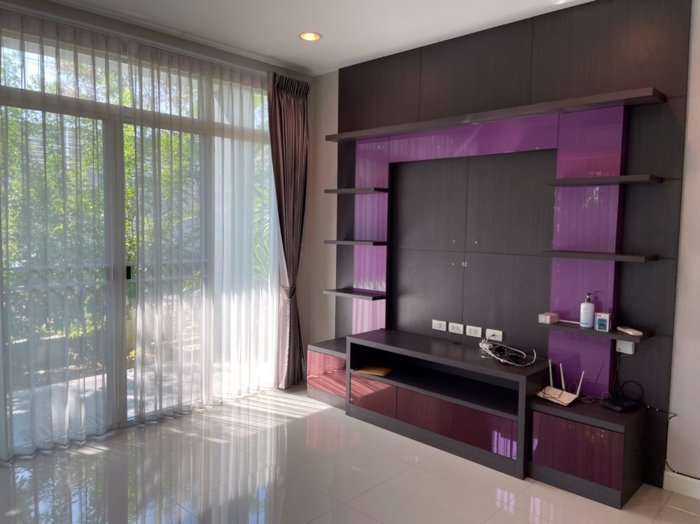 ขายบ้านพุทธมณฑล ศาลายา : ขายบ้านเดี่ยว 2 ชั้น  ม.บางกอกบลูเลอวาร์ด ปิ่นเกล้า-เพชรเกษม  ถ.พุทธมณฑลสาย4  ต.กระทุ่มล้ม  อ.สามพราน  นครปฐม