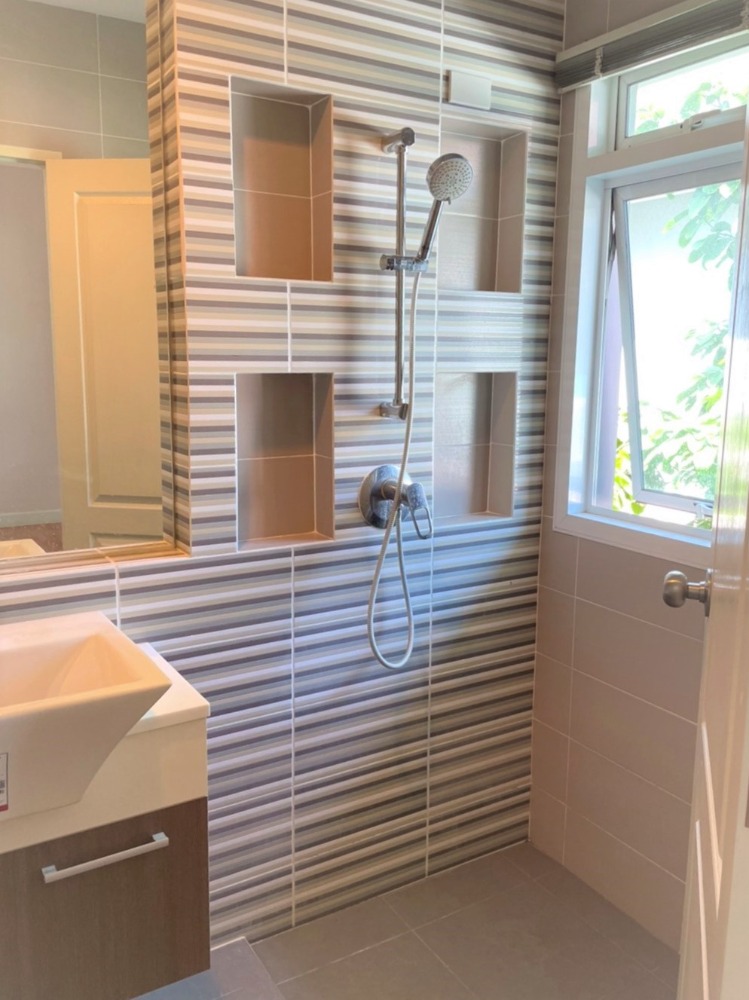 ขายบ้านพุทธมณฑล ศาลายา : ขายบ้านเดี่ยว 2 ชั้น  ม.บางกอกบลูเลอวาร์ด ปิ่นเกล้า-เพชรเกษม  ถ.พุทธมณฑลสาย4  ต.กระทุ่มล้ม  อ.สามพราน  นครปฐม