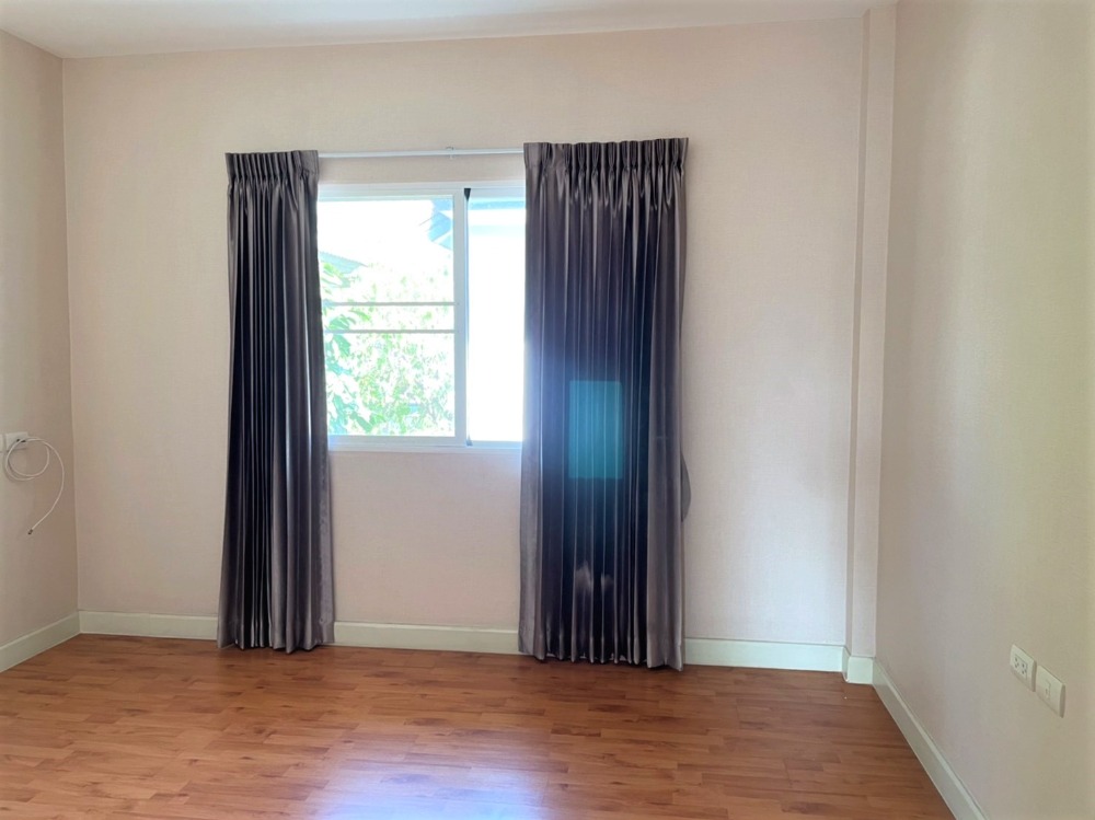 ขายบ้านพุทธมณฑล ศาลายา : ขายบ้านเดี่ยว 2 ชั้น  ม.บางกอกบลูเลอวาร์ด ปิ่นเกล้า-เพชรเกษม  ถ.พุทธมณฑลสาย4  ต.กระทุ่มล้ม  อ.สามพราน  นครปฐม