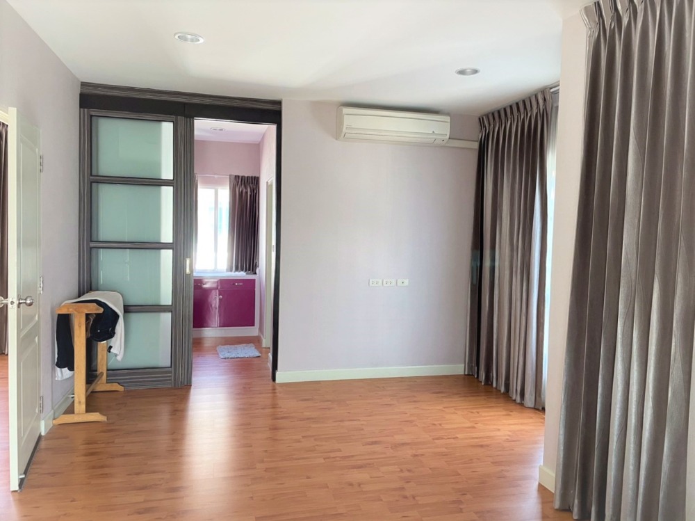 ขายบ้านพุทธมณฑล ศาลายา : ขายบ้านเดี่ยว 2 ชั้น  ม.บางกอกบลูเลอวาร์ด ปิ่นเกล้า-เพชรเกษม  ถ.พุทธมณฑลสาย4  ต.กระทุ่มล้ม  อ.สามพราน  นครปฐม