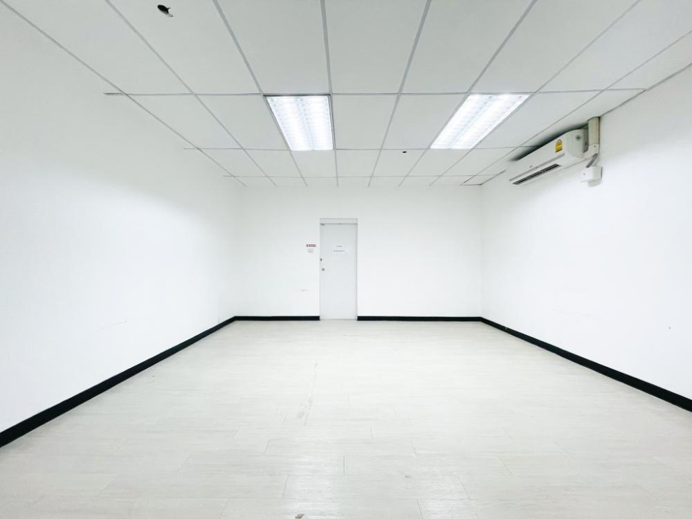 ให้เช่าโฮมออฟฟิศพระราม 3 สาธุประดิษฐ์ : ออฟฟิศ-สำนักงาน ให้เช่า พระราม 3 อาคาร SV City ( 60-470 ตรม)