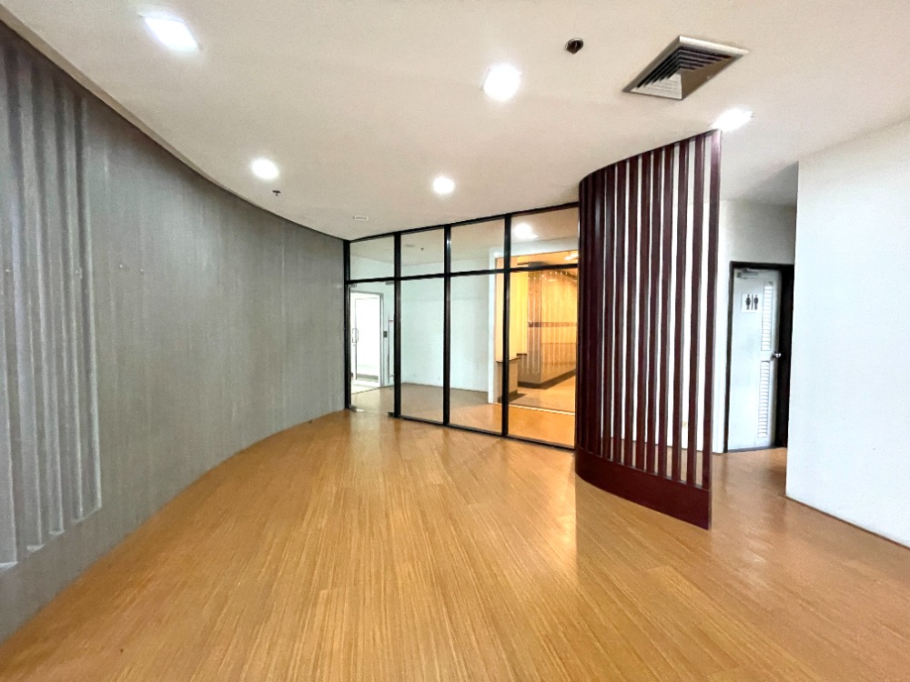 ให้เช่าโฮมออฟฟิศพระราม 3 สาธุประดิษฐ์ : ออฟฟิศ-สำนักงาน ให้เช่า พระราม 3 อาคาร SV City ( 60-470 ตรม)