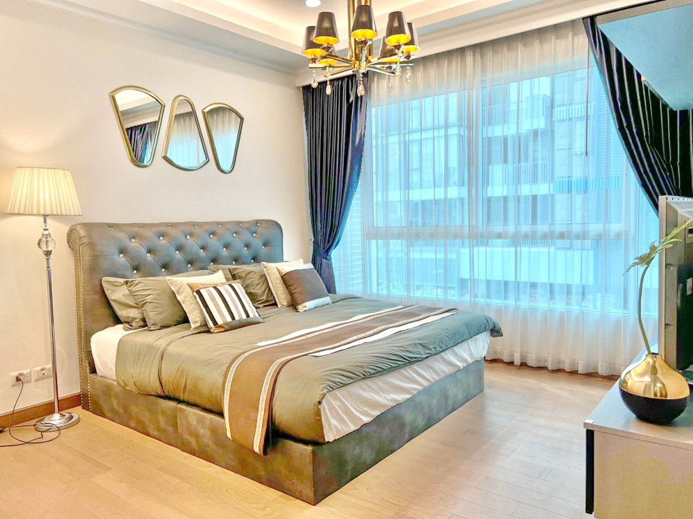 For SaleCondoRatchathewi,Phayathai : 7280😍 For SELL 1 bedroom for sale 🚄 near BTS Phayathai 🏢 Supalai Elite Phayathai Supalai Elite Phayathai 🔔 Area: 70.50 sq m. 💲 Sale: 9,800,000฿📞O99-5919653,065-9423251✅LineID:@surereside nce