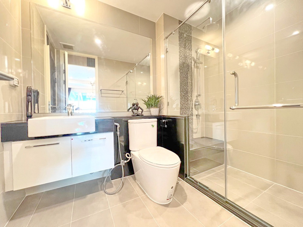 For SaleCondoRatchathewi,Phayathai : 7280😍 For SELL 1 bedroom for sale 🚄 near BTS Phayathai 🏢 Supalai Elite Phayathai Supalai Elite Phayathai 🔔 Area: 70.50 sq m. 💲 Sale: 9,800,000฿📞O99-5919653,065-9423251✅LineID:@surereside nce