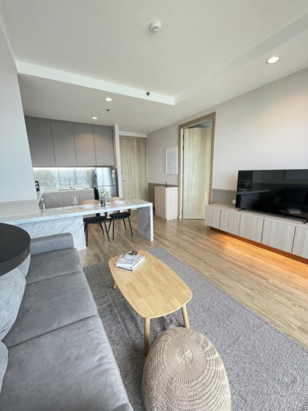 For RentCondoSriracha Laem Chabang Ban Bueng : Full Seaview 1Bed Room 49sqm, beautiful room, new in the box.