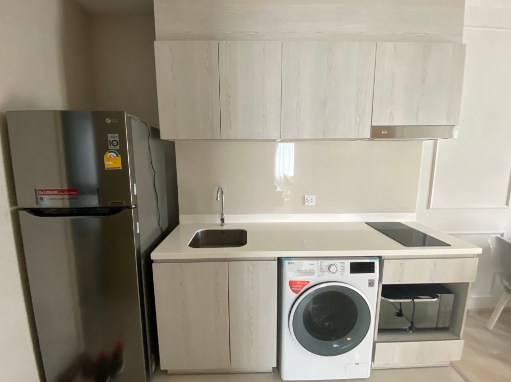 ให้เช่าคอนโดวิทยุ ชิดลม หลังสวน : Condo life one wireless for rent