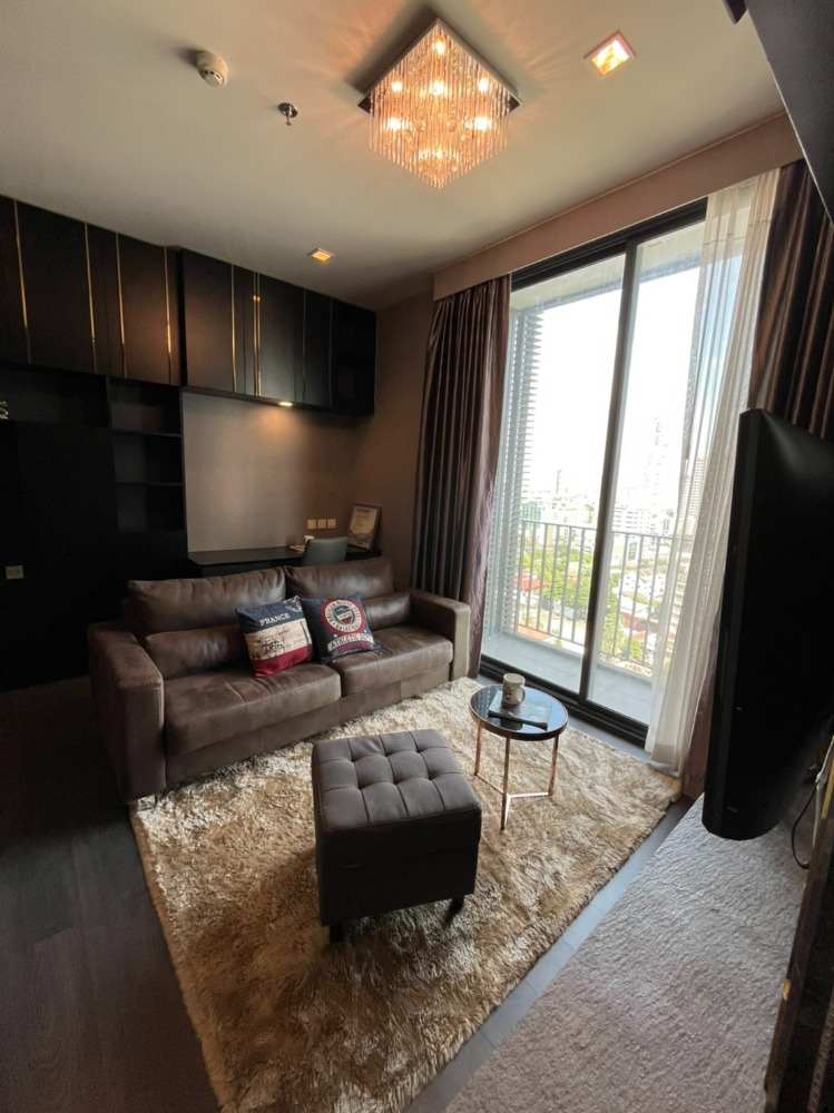 ให้เช่าคอนโดสุขุมวิท อโศก ทองหล่อ : for Rent : 1bed1bath ห้องสวยสุดพลัง กับตำแหน่งดี๊ดี โลเคชั่นดีงาม รีบทักนะ 095-390-5490