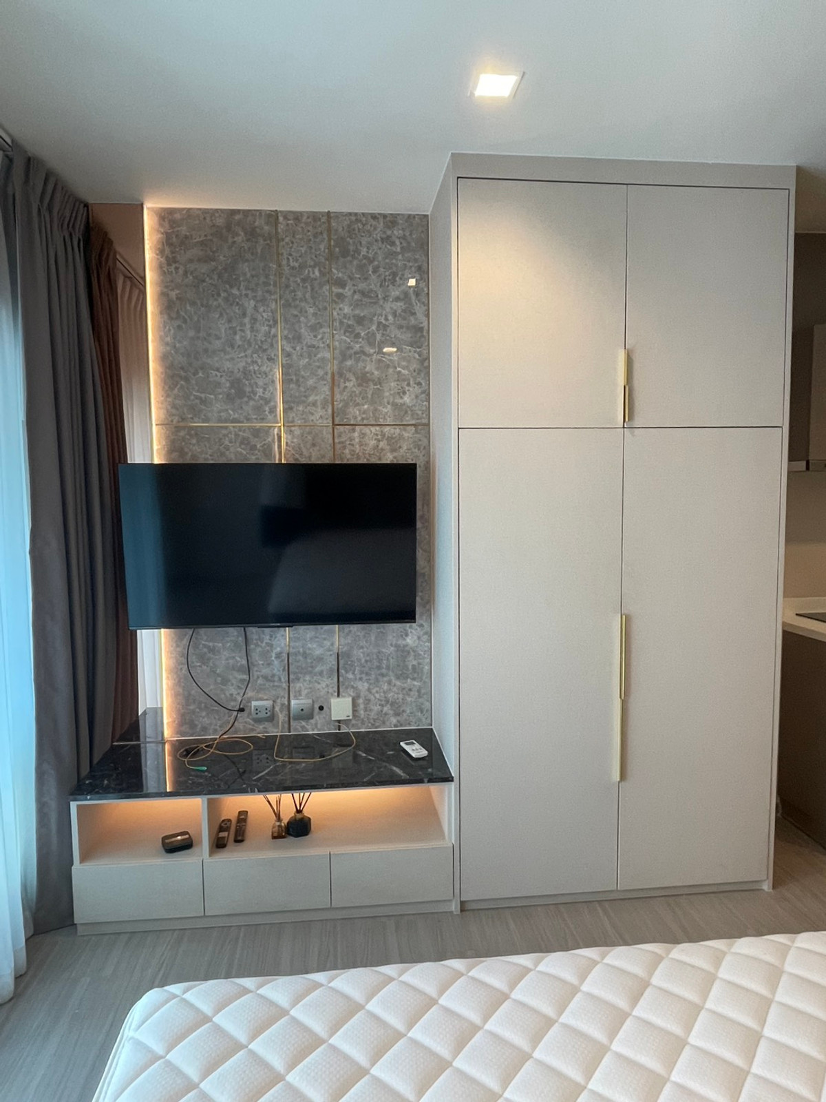 ให้เช่าคอนโดพระราม 9 เพชรบุรีตัดใหม่ RCA : 🔥🔥ให้เช่าห้องตามรูปจริง Life Asoke rama 9 (ไลฟ์ อโศก พระราม9) ขนาด 27 ตรม🔥🔥