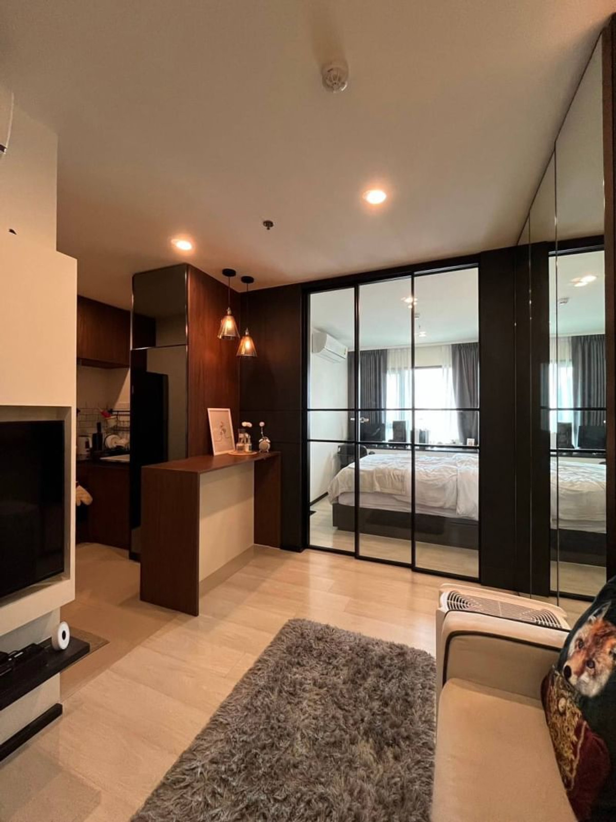 🌿 Life Asoke 🌿 Nice room 🛏 1 Bed 35 sq.m., price negotiable!!! - Next to MRT Phetchaburi Loading...