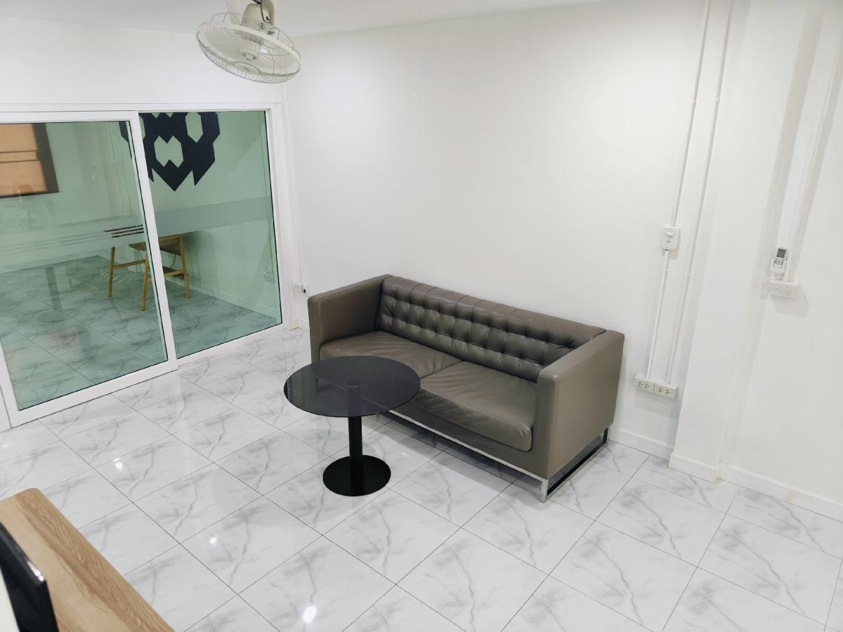 ให้เช่าทาวน์โฮมอ่อนนุช อุดมสุข : 💥ให้เช่า Townhouse ซอยเทพสง่า 2 ถนนอุดมสุข 51 renovate ราคา 25,000 บาท/ เดือน เท่านั้น!!!