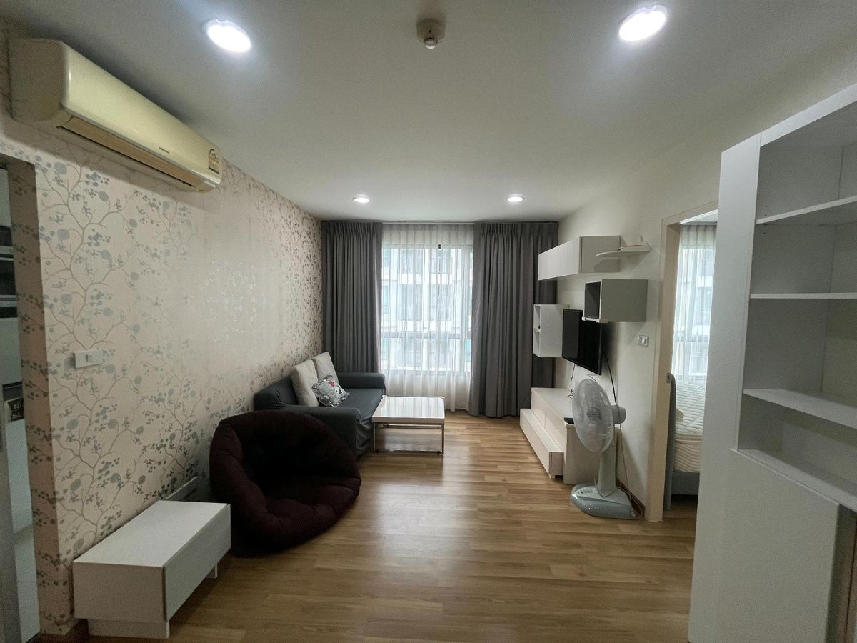 For RentCondoKaset Nawamin,Ladplakao : Condo for rent, Primio Prime, Kaset-Nawamin 52 sqm. Price 15, 000 2 air conditioners, separate bedroom The living room and the kitchen apart.