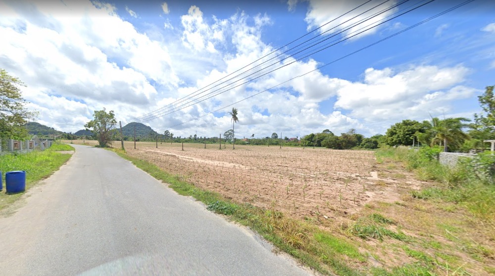 ขายที่ดินพัทยา บางแสน ชลบุรี สัตหีบ : ขายที่ดินเปล่า 3แปลง รวม 41-3-47 ไร่ๆละ 5ล้านบาท อ.สัตหีบ จ.ชลบุรี