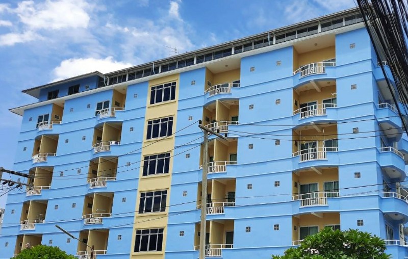For SaleHotel&Apartment BusinessBangna, Bearing, Lasalle : Selling cheap apartment Srinakarin Road, 7 floors, near the yellow line. Shopping malls, hospitals, expressways
