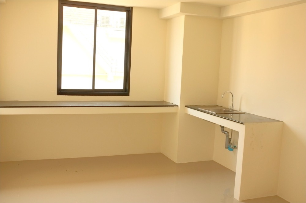 เซ้งอาคารพาณิชย์พระราม 3 สาธุประดิษฐ์ : Last Chance ราคาพิเศษ  หลังสุดท้าย!!!ริมถนนรัชดาภิเษก พระราม3แห่งเดียว ให้เช่าระยะยาว 30 ปี (เซ้ง) Promotion พิเศษเพียง 12.9 ล้าน อาคารพาณิชย์ใหม่พระรามสาม-สาธร ริมถนนใหญ่รัชดาภิเษกพระรามสาม