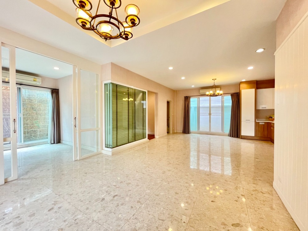 ขายบ้านวิภาวดี ดอนเมือง หลักสี่ : บ้านเดี่ยว แกรนด์บางกอกบูเลอวาร์ด วิภาวดี / 3 ห้องนอน (ขาย), Grand Bangkok Boulevard Vibhavadi / 3 Bedrooms (FOR SALE) T519