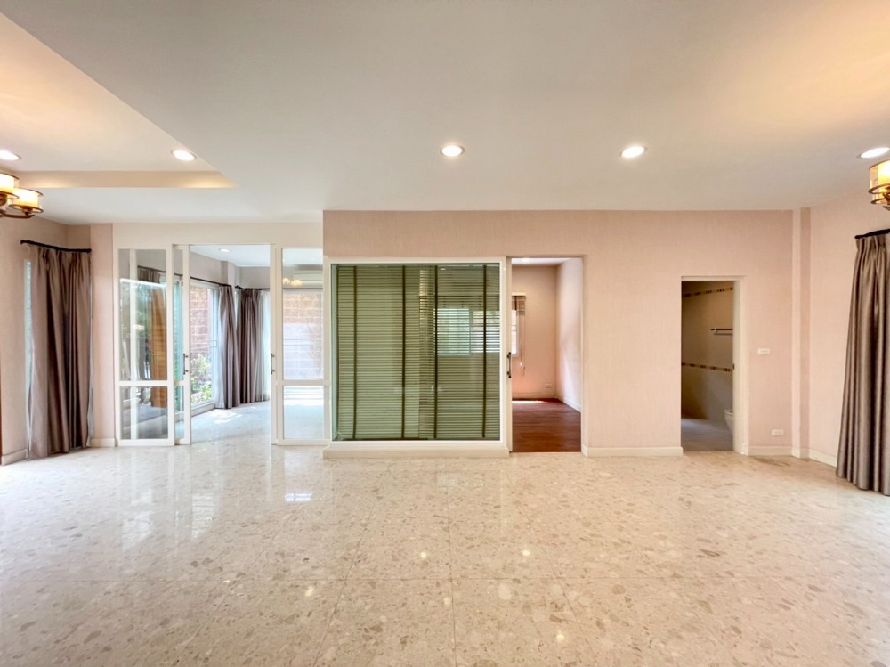 ขายบ้านวิภาวดี ดอนเมือง หลักสี่ : บ้านเดี่ยว แกรนด์บางกอกบูเลอวาร์ด วิภาวดี / 3 ห้องนอน (ขาย), Grand Bangkok Boulevard Vibhavadi / 3 Bedrooms (FOR SALE) T519