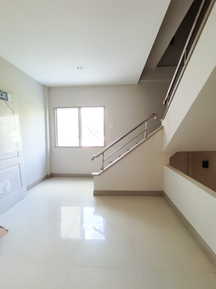 ขายทาวน์โฮมพระราม 2 บางขุนเทียน : ขาย ตึก ทาวน์โฮม 3ชั้น สินทวี ท่าข้าม2 ผ่อนเบาๆ บ้านสวย ไม่มีติดผู้เช่า