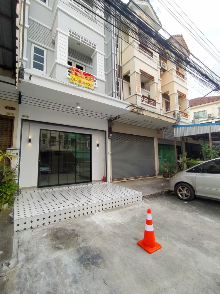 ขายทาวน์โฮมพระราม 2 บางขุนเทียน : ขาย ตึก ทาวน์โฮม 3ชั้น สินทวี ท่าข้าม2 ผ่อนเบาๆ บ้านสวย ไม่มีติดผู้เช่า