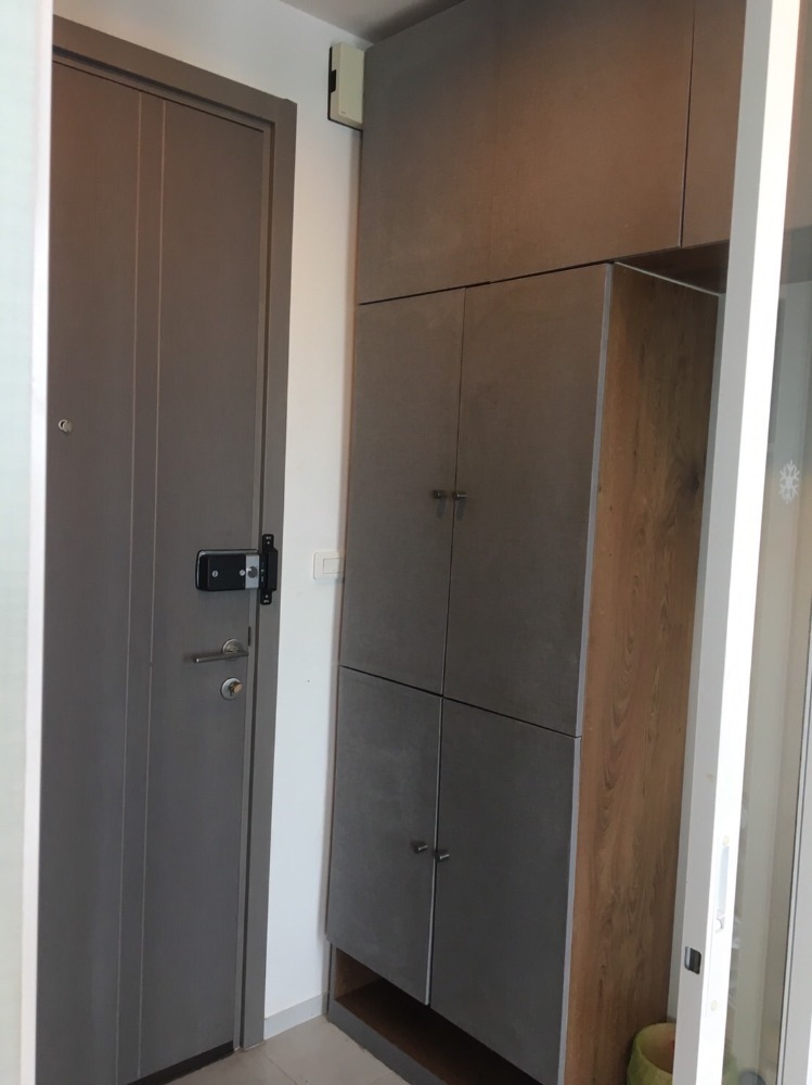 ขายคอนโดพระราม 9 เพชรบุรีตัดใหม่ RCA : S-TB9R121 เดอะเบส พระรามเก้า 26 ตรม. ชั้น 11 กั้นนอน 1.85 ล้าน 064-959-8900