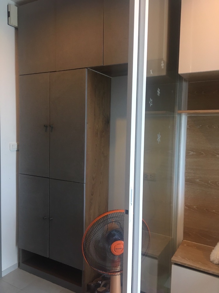 ขายคอนโดพระราม 9 เพชรบุรีตัดใหม่ RCA : S-TB9R121 เดอะเบส พระรามเก้า 26 ตรม. ชั้น 11 กั้นนอน 1.85 ล้าน 064-959-8900