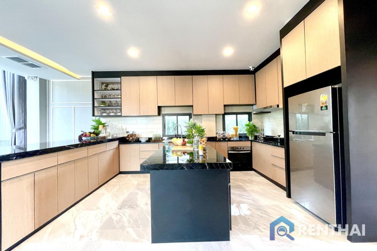 For SaleHousePattaya, Bangsaen, Chonburi : Beautiful detached house in Huay Yai - Pattaya