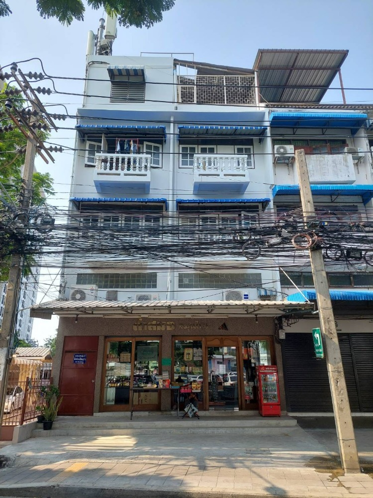 For RentShop HouseOnnut, Udomsuk : 4-storey commercial building for rent with 2 mezzanine floors, Sukhumvit 101, near BTS Punnawithi, monthly rent 60,000 baht
