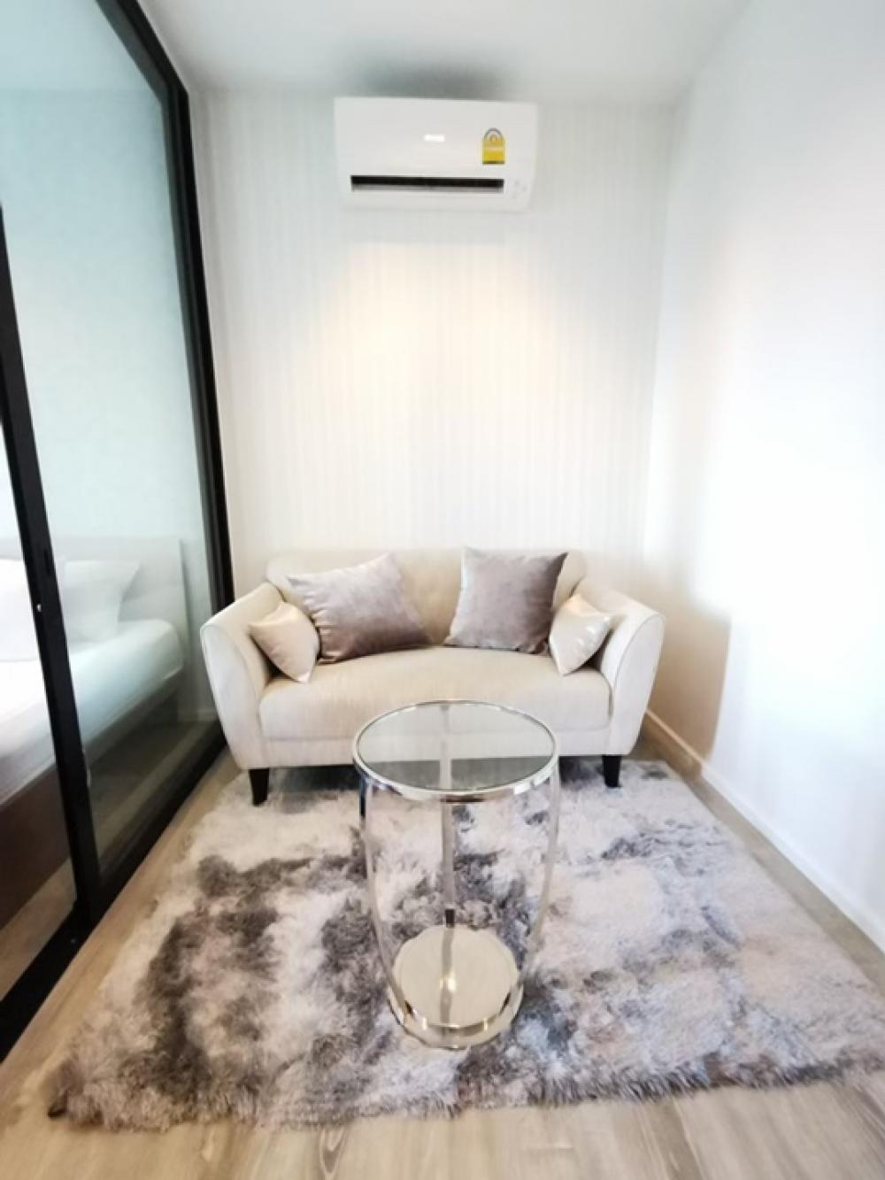 ให้เช่าคอนโดสมุทรปราการ สำโรง : ให้เช่า คอนโด วิวแม่น้ำ ติดBTS โรงเรียนนายเรือ 1ห้องนอน  8000บาท/เดือน  0961928323 นิวเยียร์