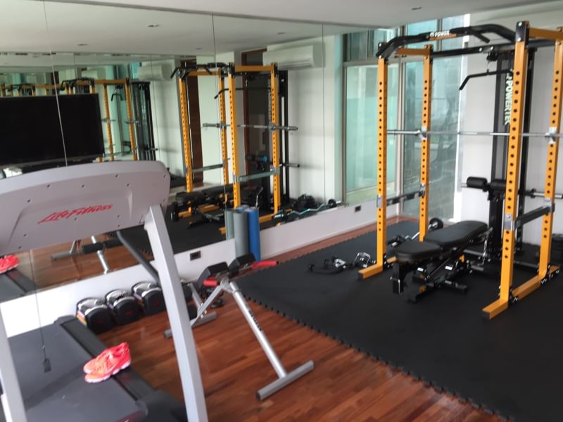 ขายบ้านสมุทรปราการ สำโรง : House For Sale in Windmill Golf Course 5 bedrooms nearly 1 rai ขายบ้านสวย โมเดิร์น ในสนามกอล์ฟ วินมิลด์ พร้อมสระว่ายน้ำ 366 ตรว.