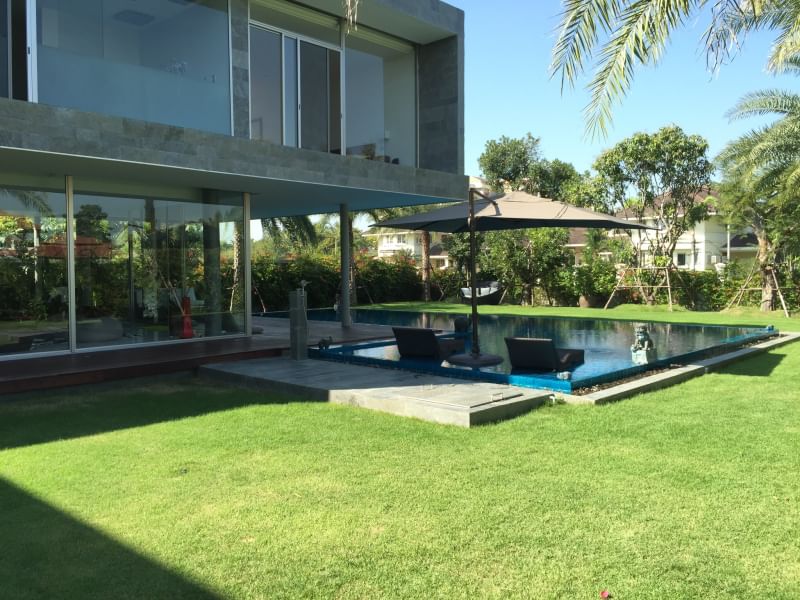 ขายบ้านสมุทรปราการ สำโรง : House For Sale in Windmill Golf Course 5 bedrooms nearly 1 rai ขายบ้านสวย โมเดิร์น ในสนามกอล์ฟ วินมิลด์ พร้อมสระว่ายน้ำ 366 ตรว.