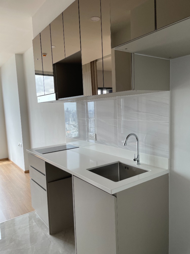 For SaleCondoRama9, Petchburi, RCA : Condo for sale, Cloud Thonglor-Phetchaburi, 47th floor, usable area 32.28 sq m, size 1 bedroom, 1 bathroom, convenient travel, next to New Phetchaburi Road, connected to CBD Asoke and New CBD Rama 9, near MRT Phetchaburi, BTS Phrom Phong. , and Si Rat Exp