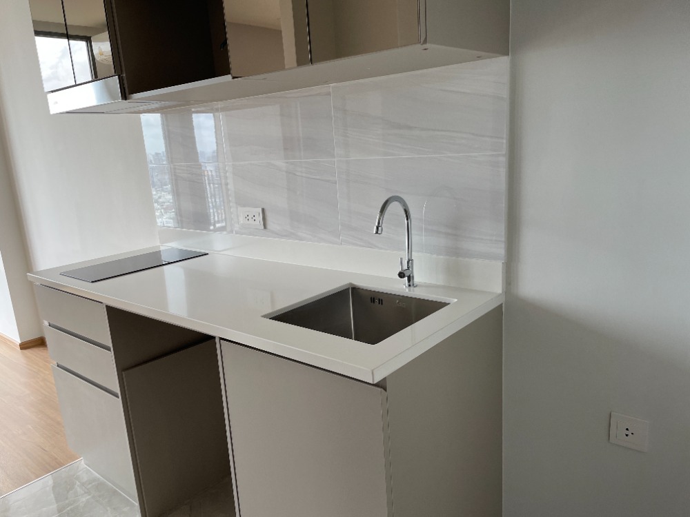 For SaleCondoRama9, Petchburi, RCA : Condo for sale, Cloud Thonglor-Phetchaburi, 47th floor, usable area 32.28 sq m, size 1 bedroom, 1 bathroom, convenient travel, next to New Phetchaburi Road, connected to CBD Asoke and New CBD Rama 9, near MRT Phetchaburi, BTS Phrom Phong. , and Si Rat Exp