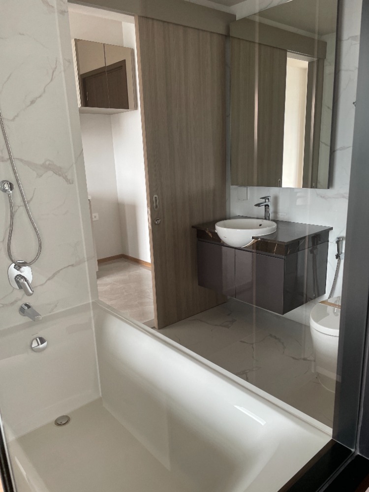 For SaleCondoRama9, Petchburi, RCA : Condo for sale, Cloud Thonglor-Phetchaburi, 47th floor, usable area 32.28 sq m, size 1 bedroom, 1 bathroom, convenient travel, next to New Phetchaburi Road, connected to CBD Asoke and New CBD Rama 9, near MRT Phetchaburi, BTS Phrom Phong. , and Si Rat Exp