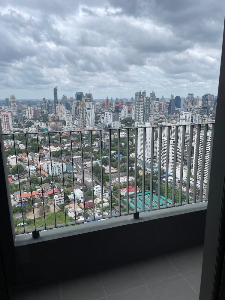For SaleCondoRama9, Petchburi, RCA : Condo for sale, Cloud Thonglor-Phetchaburi, 47th floor, usable area 32.28 sq m, size 1 bedroom, 1 bathroom, convenient travel, next to New Phetchaburi Road, connected to CBD Asoke and New CBD Rama 9, near MRT Phetchaburi, BTS Phrom Phong. , and Si Rat Exp