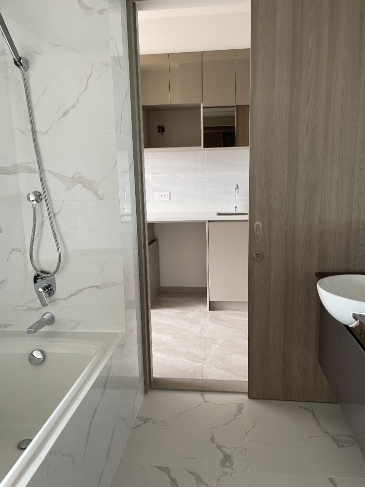 For SaleCondoRama9, Petchburi, RCA : Condo for sale, Cloud Thonglor-Phetchaburi, 47th floor, usable area 32.28 sq m, size 1 bedroom, 1 bathroom, convenient travel, next to New Phetchaburi Road, connected to CBD Asoke and New CBD Rama 9, near MRT Phetchaburi, BTS Phrom Phong. , and Si Rat Exp