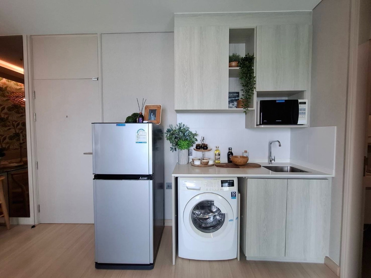 For SaleCondoKasetsart, Ratchayothin : sell! Lumphini Park, Phahon 32, beautiful room, high view, 2 bedrooms, 1 bathroom, convenient to travel. Near the BTS station and Kasetsart University Along with premium facilities on high class Answer all lifestyles 
 
