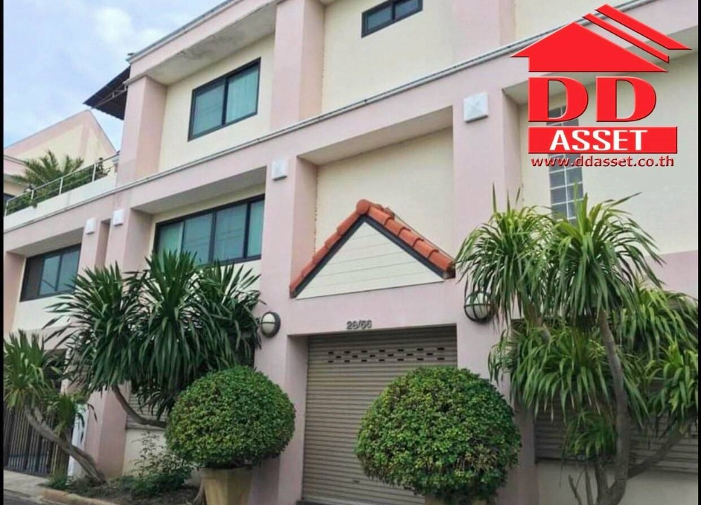 For SaleShop HouseSaraburi : Building for sale, 3 booths, 3 floors, Soi Saraburi Hospital, Saraburi Province, good location