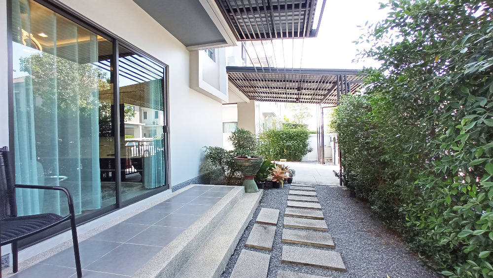 For SaleHouseLadkrabang, Suwannaphum Airport : Very beautiful house!! Life Bangkok Boulevard, Wongwaen-Rama 9, For sale with tenant