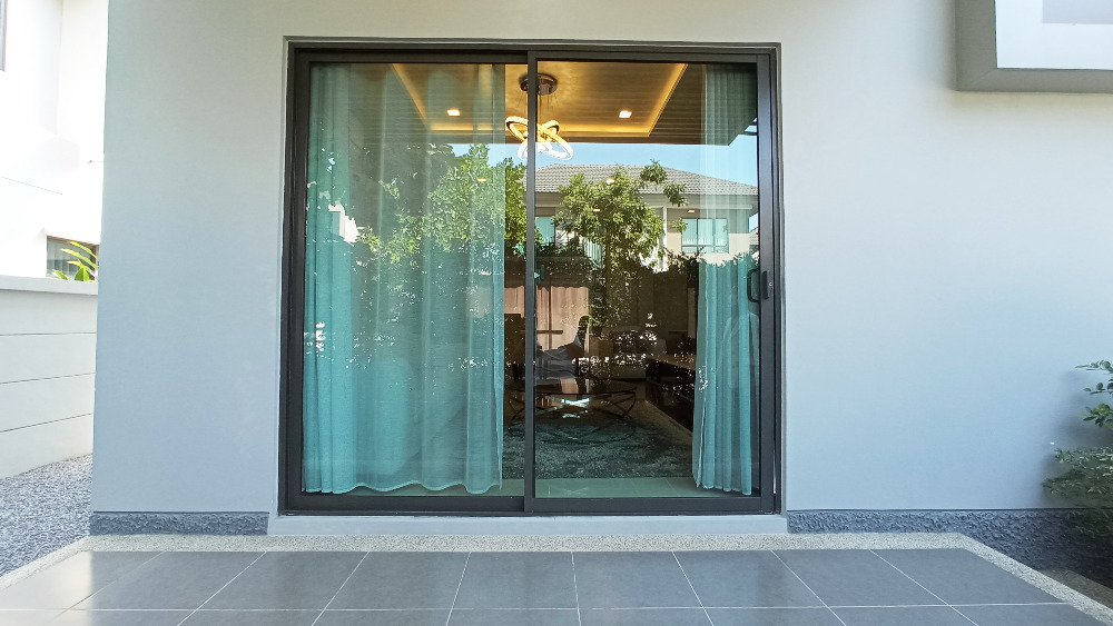 For SaleHouseLadkrabang, Suwannaphum Airport : Very beautiful house!! Life Bangkok Boulevard, Wongwaen-Rama 9, For sale with tenant