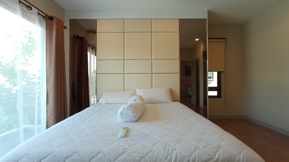 For SaleHouseLadkrabang, Suwannaphum Airport : Very beautiful house!! Life Bangkok Boulevard, Wongwaen-Rama 9, For sale with tenant