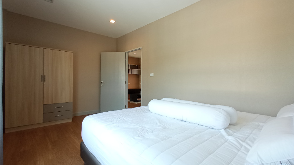 For SaleHouseLadkrabang, Suwannaphum Airport : Very beautiful house!! Life Bangkok Boulevard, Wongwaen-Rama 9, For sale with tenant