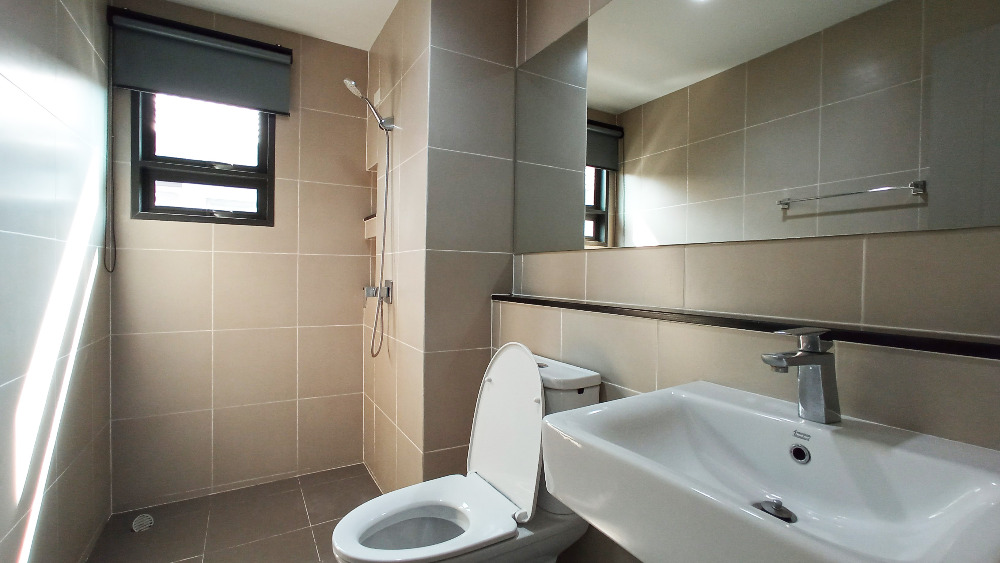 For SaleHouseLadkrabang, Suwannaphum Airport : Very beautiful house!! Life Bangkok Boulevard, Wongwaen-Rama 9, For sale with tenant