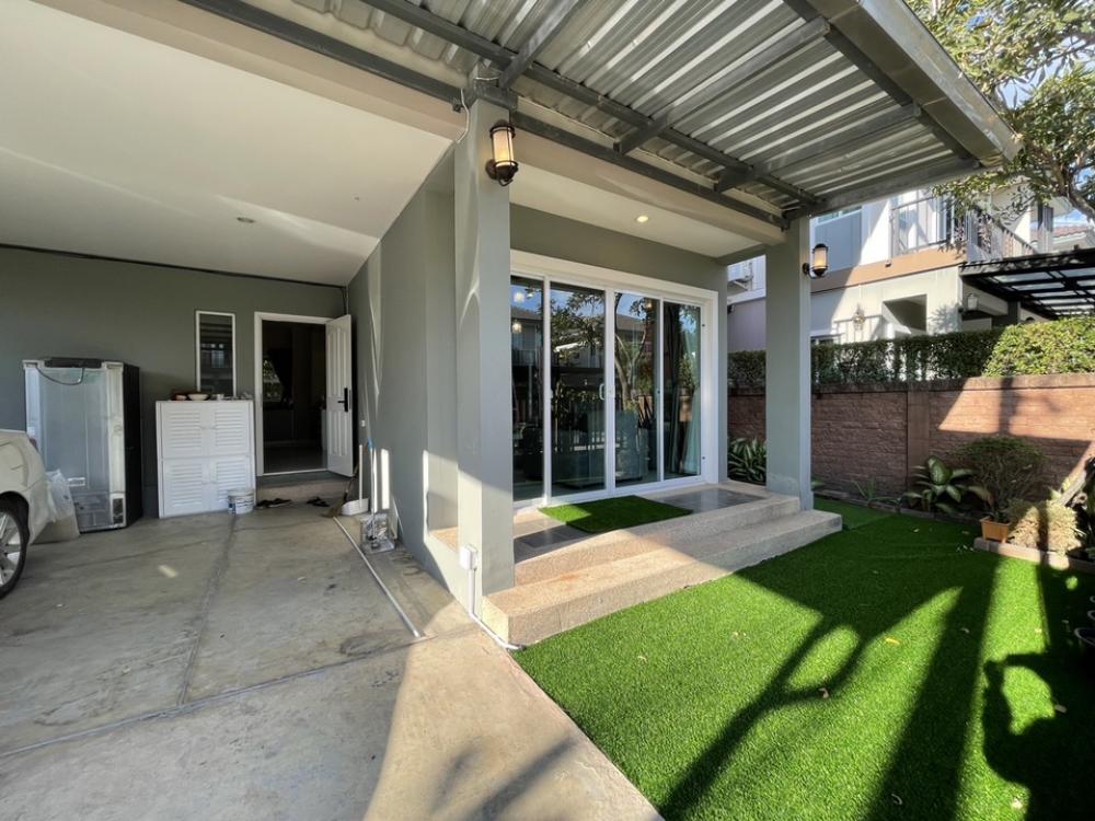 ให้เช่าบ้านพัฒนาการ ศรีนครินทร์ : ให้เช่าบ้านเดี่ยว ภัสสร เพรจทิส ลุกซ์ พัฒนาการ 38 มี 5 ห้องนอน