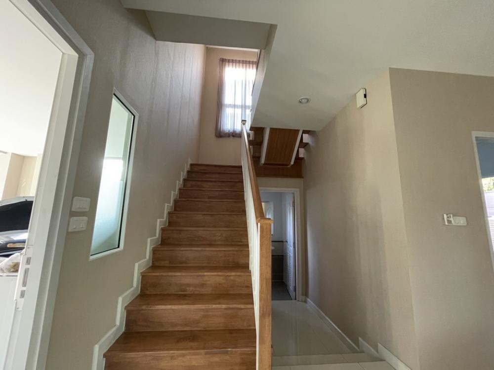 ให้เช่าบ้านพัฒนาการ ศรีนครินทร์ : ให้เช่าบ้านเดี่ยว ภัสสร เพรจทิส ลุกซ์ พัฒนาการ 38 มี 5 ห้องนอน