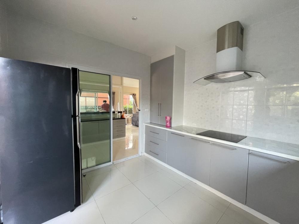 ให้เช่าบ้านพัฒนาการ ศรีนครินทร์ : ให้เช่าบ้านเดี่ยว ภัสสร เพรจทิส ลุกซ์ พัฒนาการ 38 มี 5 ห้องนอน