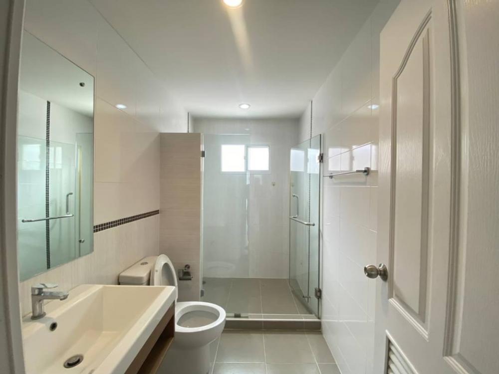 ให้เช่าบ้านพัฒนาการ ศรีนครินทร์ : ให้เช่าบ้านเดี่ยว ภัสสร เพรจทิส ลุกซ์ พัฒนาการ 38 มี 5 ห้องนอน