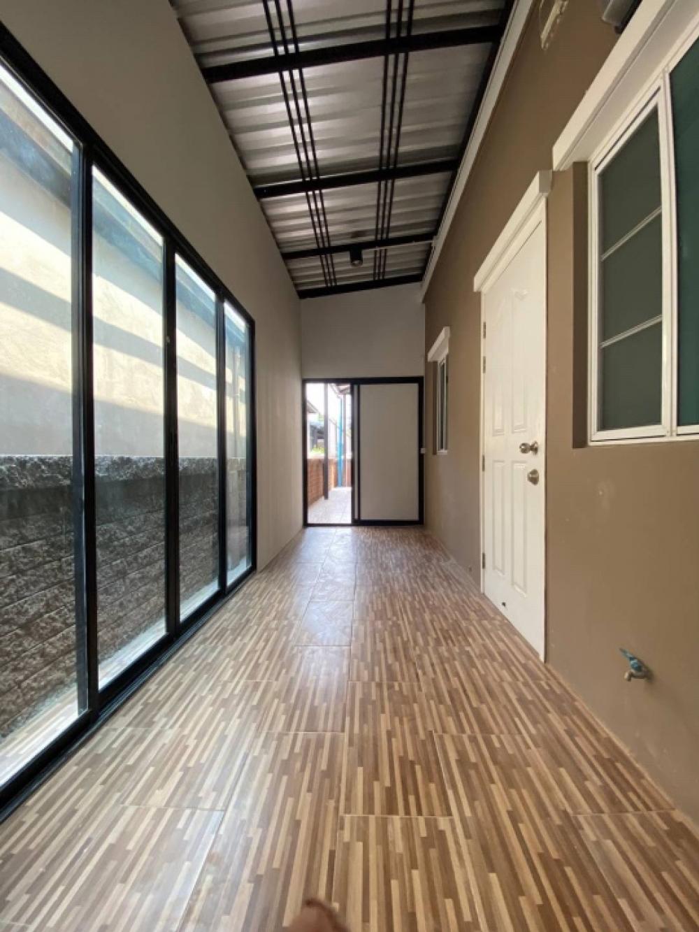 ให้เช่าบ้านพัฒนาการ ศรีนครินทร์ : ให้เช่าบ้านเดี่ยว ภัสสร เพรจทิส ลุกซ์ พัฒนาการ 38 มี 5 ห้องนอน