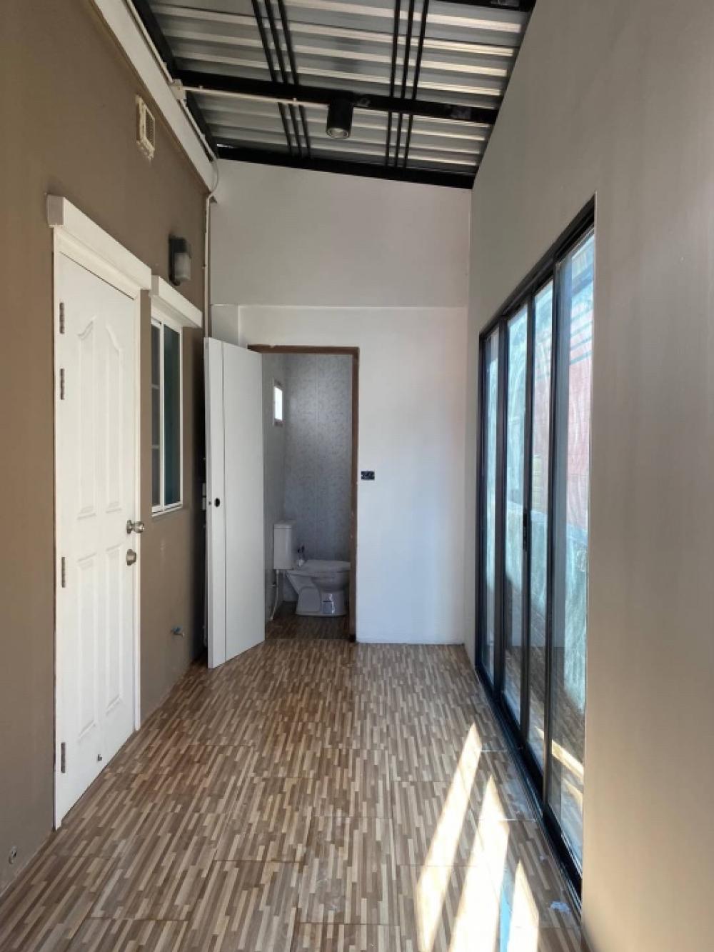 ให้เช่าบ้านพัฒนาการ ศรีนครินทร์ : ให้เช่าบ้านเดี่ยว ภัสสร เพรจทิส ลุกซ์ พัฒนาการ 38 มี 5 ห้องนอน