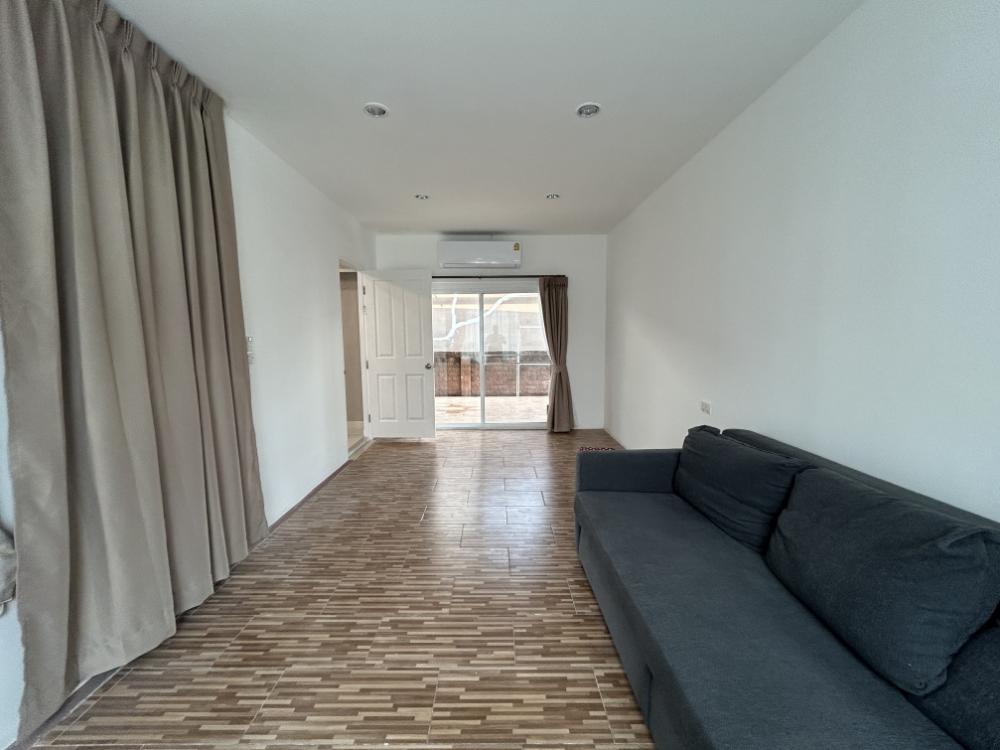 ให้เช่าบ้านพัฒนาการ ศรีนครินทร์ : ให้เช่าบ้านเดี่ยว ภัสสร เพรจทิส ลุกซ์ พัฒนาการ 38 มี 5 ห้องนอน