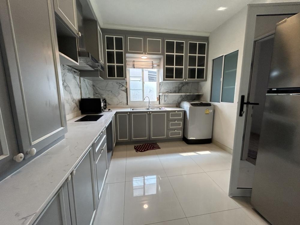 ให้เช่าบ้านพัฒนาการ ศรีนครินทร์ : ให้เช่าบ้านเดี่ยว ภัสสร เพรจทิส ลุกซ์ พัฒนาการ 38 มี 5 ห้องนอน